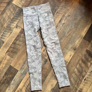 Women’s Best Gray Patterned Seamless Leggings